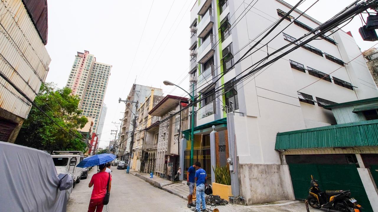 Zen Rooms Time Travellers Makati Manila Exterior photo