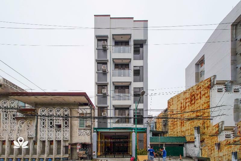 Zen Rooms Time Travellers Makati Manila Exterior photo