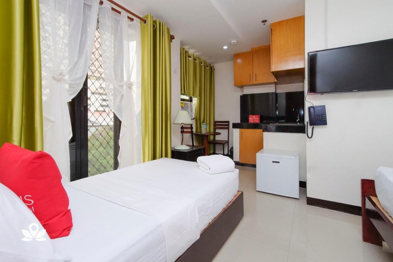 Zen Rooms Time Travellers Makati Makati City Exterior photo